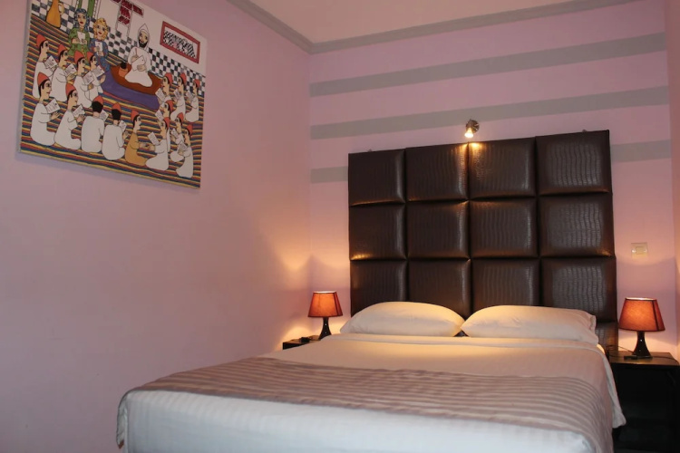 Riad 7