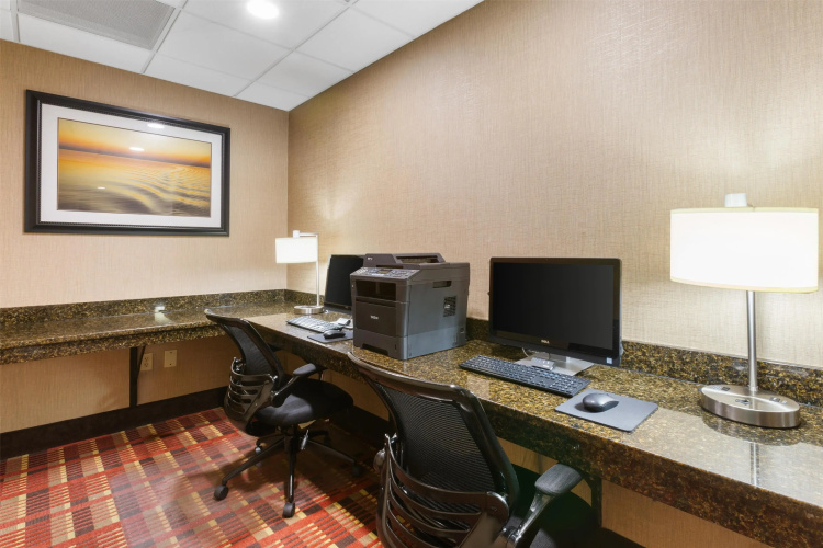 Best Western Plus Belle Meade Inn & Suites