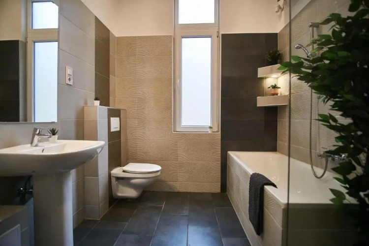 3 Bedrooms Apartment