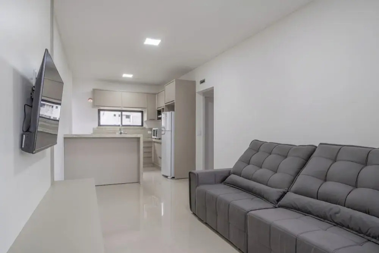 Apt w/ Balcony & Bbq, 650m to Beach Rgo0502