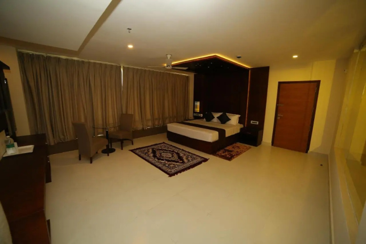 Vavas Inn & Suites