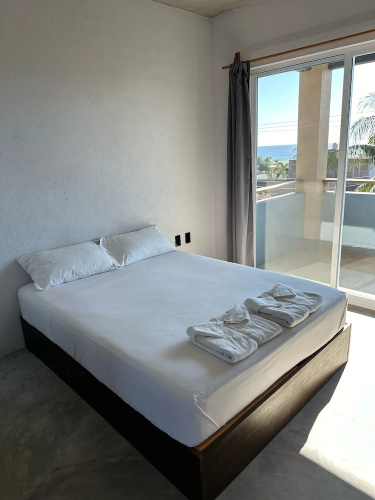 Straw Hat Surf Hostel