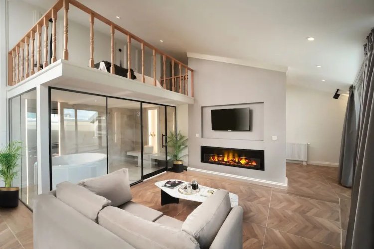 Gatto Residence