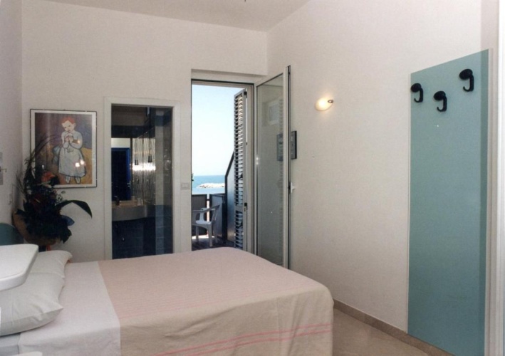 Standard Double room with sea view