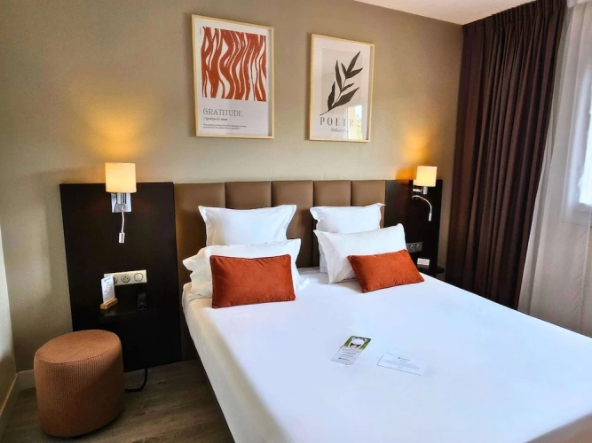 Executive Double room with pool view