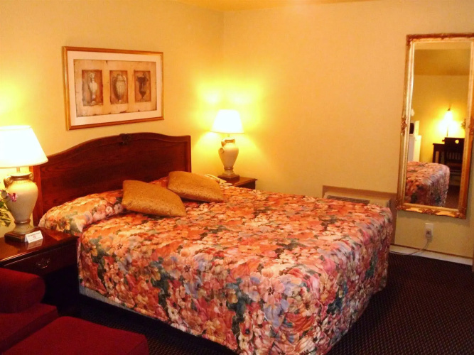 Bayside Inn