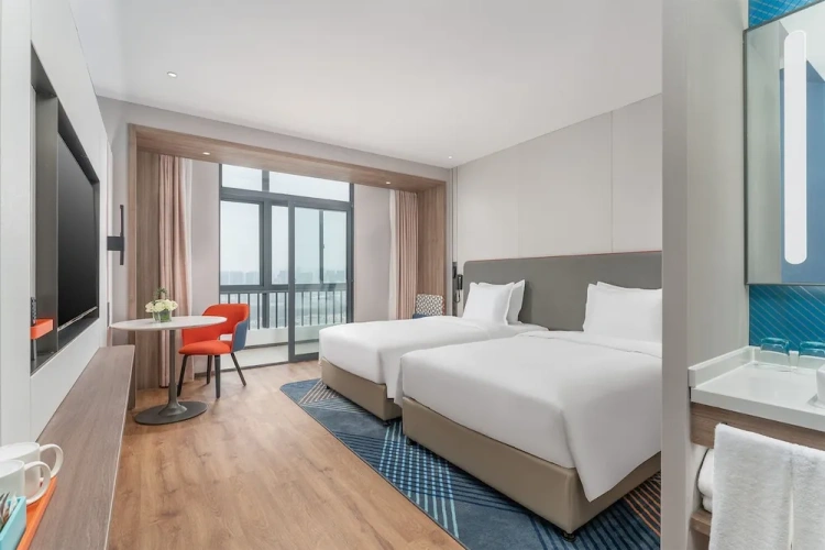 Standard Quadruple room with balcony