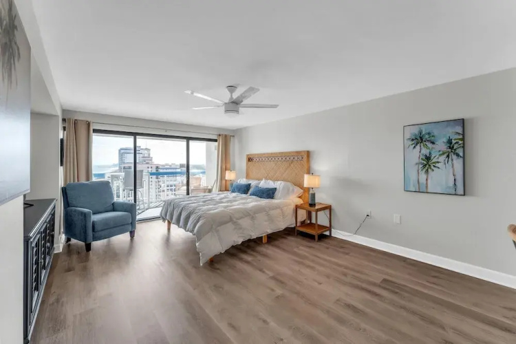 Oceanfront Gem Pool, Balcony, Modern Touch 3 Bedroom Condo