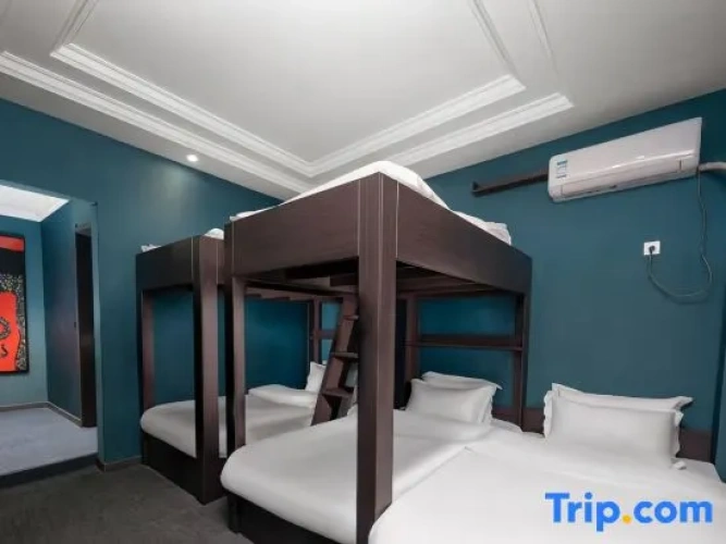 Standard Quintuple room