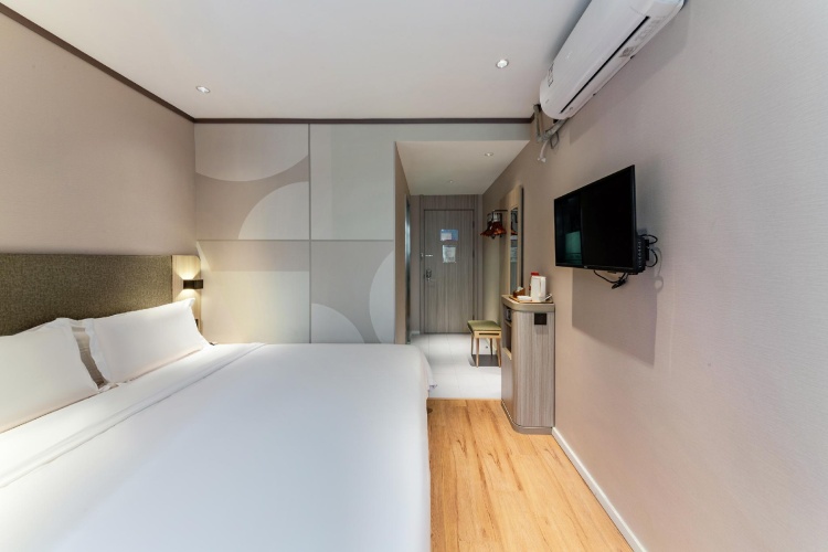 Standard Twin Family room