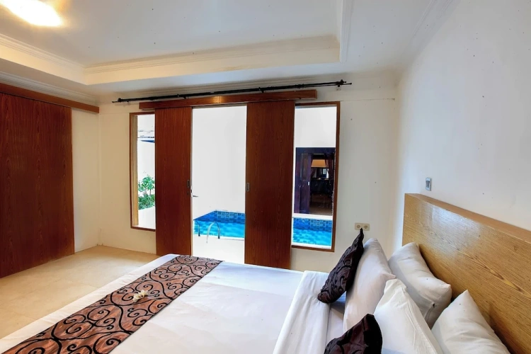 3 Bedrooms Standard Double Family room with pool view