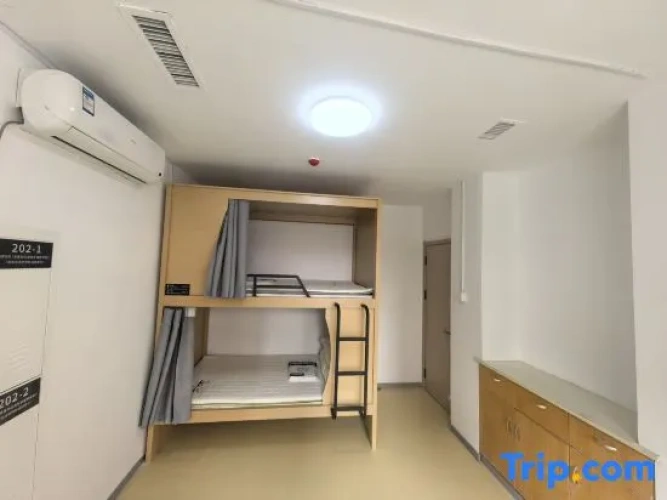 Bed in Dorm (female dorm)