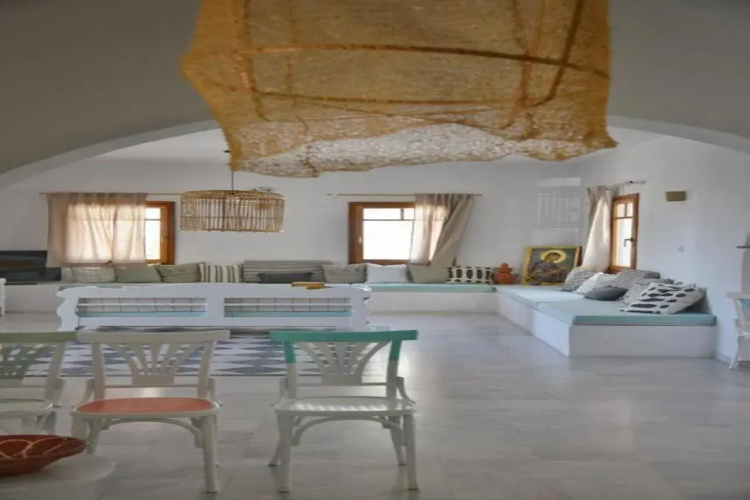Aeolos Apartments