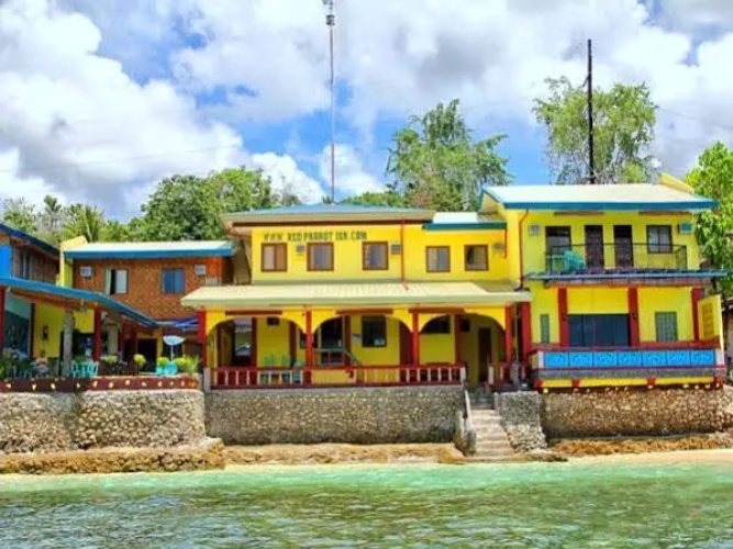 Capt. Hook's Red Parrot Inn