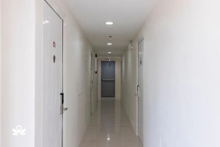 ZEN Rooms Triangle Hotel Manila