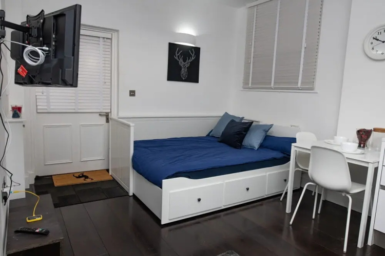 Kings Road Apartment 2