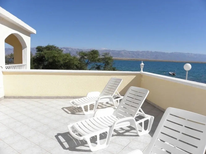 Stjepan- 10 m From Beach - A1 Prizemlje Desno
