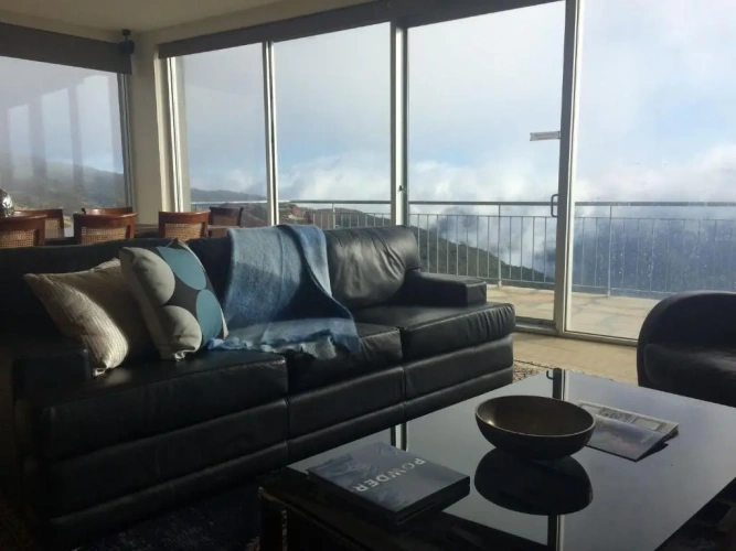 3 Bedrooms Apartment