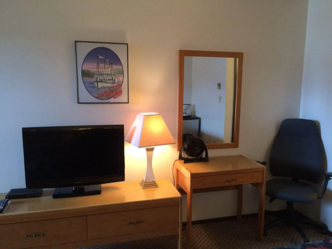 Airport Chalet