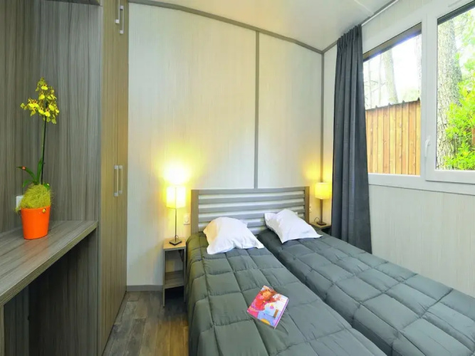 Apartment by Opal Coast Beach With Pool Access