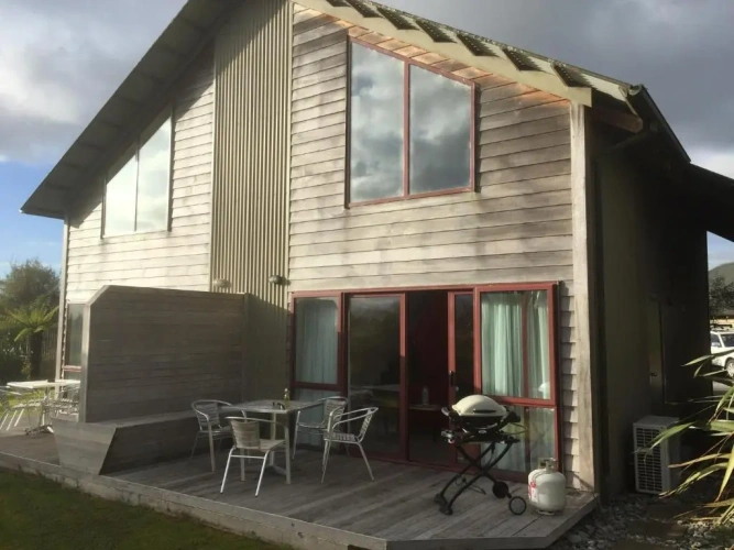 2 Bedrooms Quintuple Villa