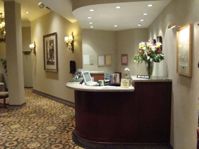 Kingston Hotel
