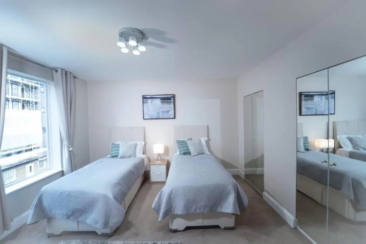 2 Bedrooms Apartment