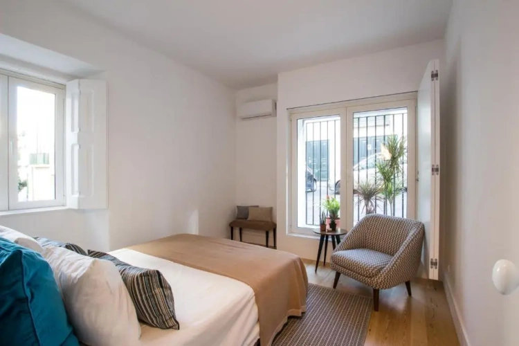 2 Bedrooms Apartment