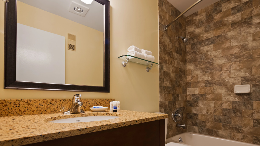 Best Western Plus Windjammer Inn & Conference Center photo 10