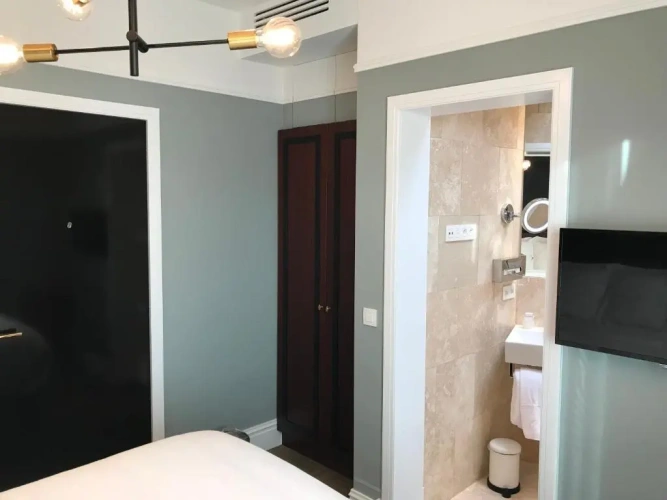 Premium Single room