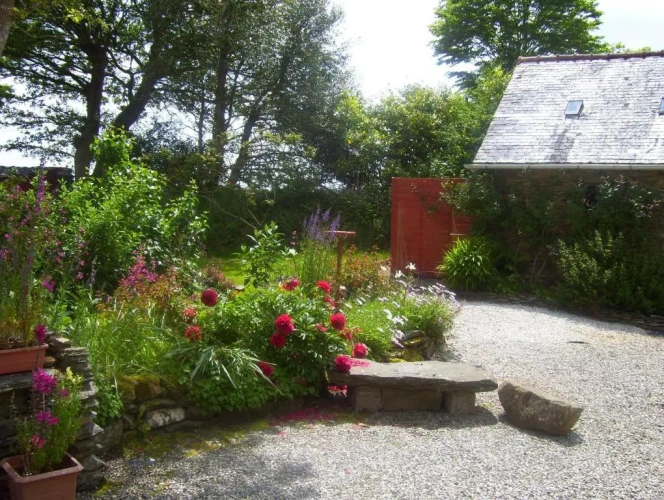 2 Bedrooms Cottage