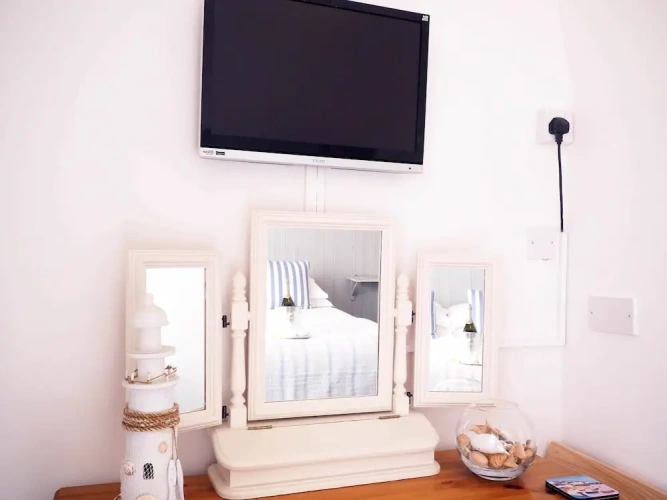1 Bedroom Superior Double room with balcony and with sea view