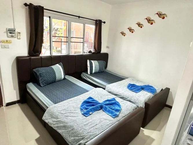 Standard Twin room with balcony