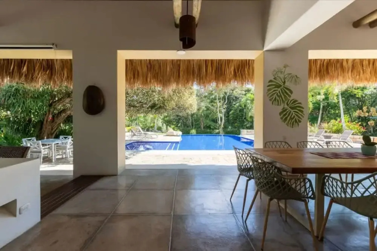 w Lovely 4BR Villa at Mesa de Yeguas