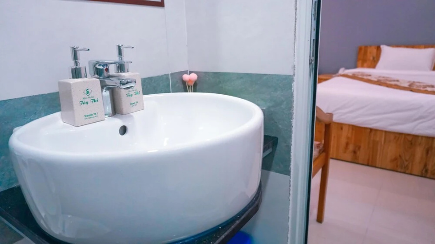 Tay Thi Hotel 2