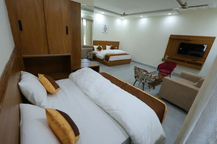 MST Farm & Resort