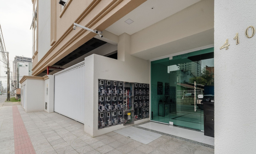 2BR apt w/ BBQ 700m From the Beach Sir0501