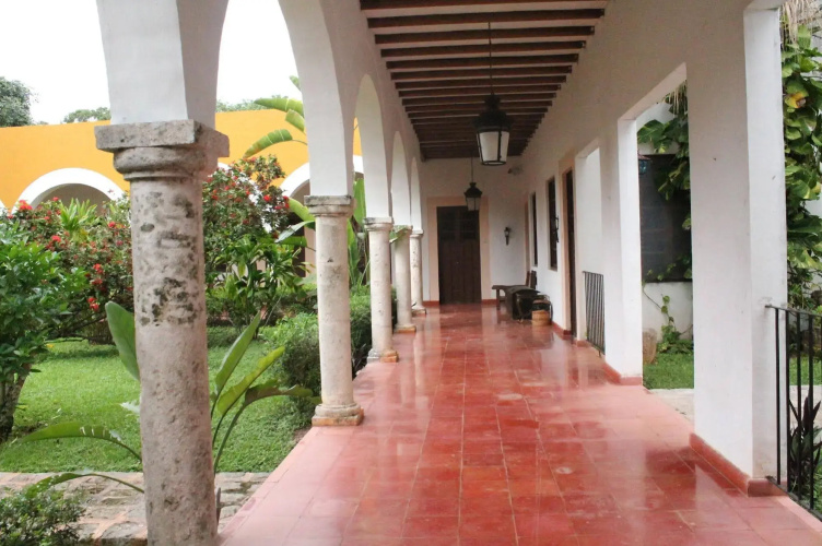 Hacienda Blanca Flor