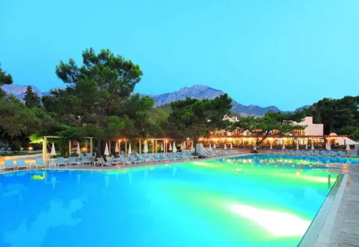 Perre Art Hotel Resort & Spa