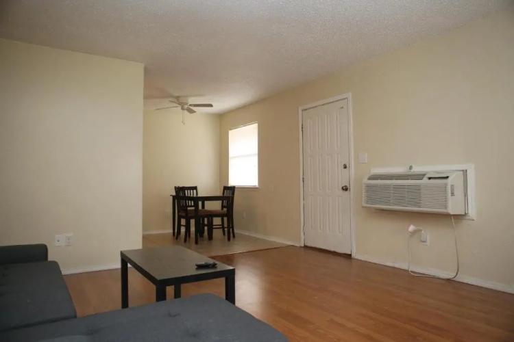 2 bed/ 1 bath next to Ft. Sill
