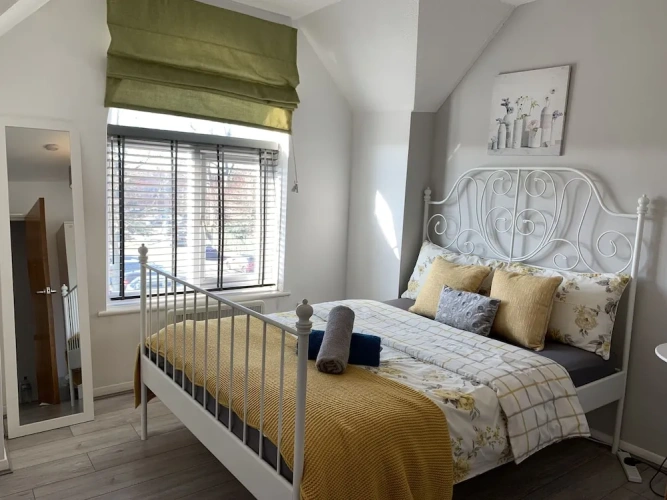 2 Bedrooms Apartment