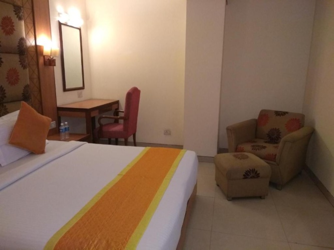Deluxe Double room with view