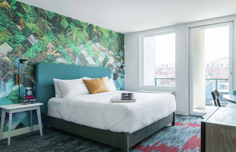 Canvas Moncton, Tapestry Collection by Hilton