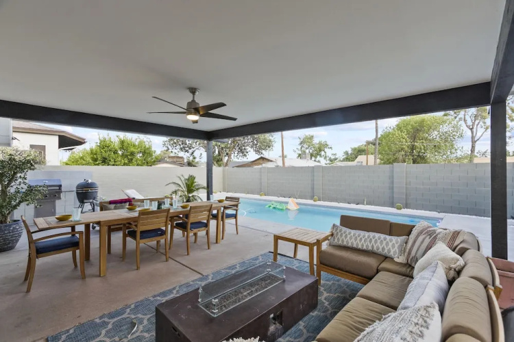 Bichitos Playground Heated with pool