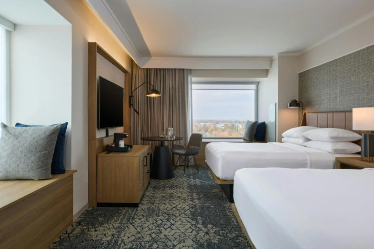 Sheraton Grand Sacramento Hotel