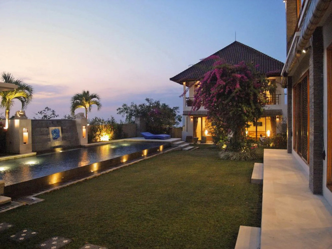 Blue Rose Villa