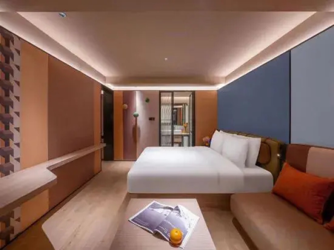 Orange Hotel (Shanghai Xujiahui Stadium)