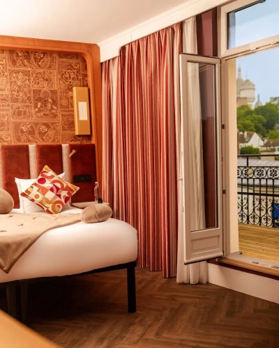 Standard Double room with balcony and with city view