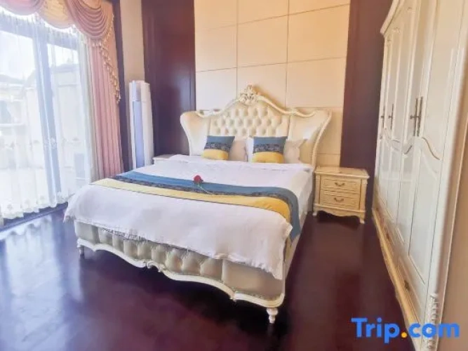 6 Bedrooms Deluxe Villa