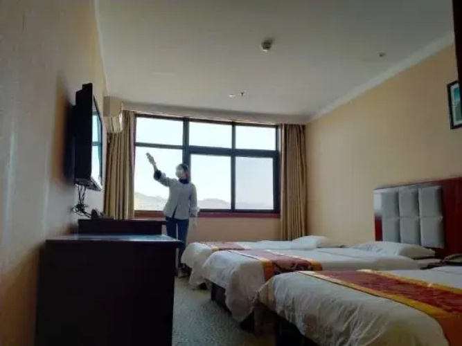 Tianyi Holiday Hotel